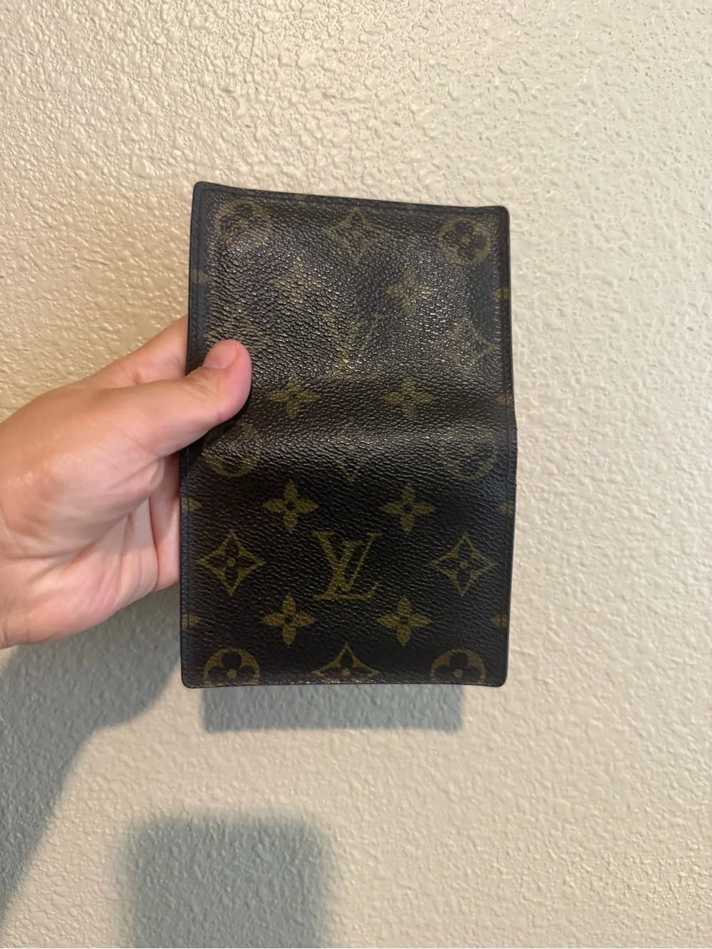 Louis Vuitton Monogram Canvas Card — Brown